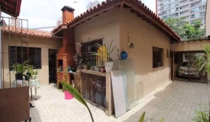 Mirandópolis - Casa de 300m² com 3 dormitorios sendo 2 suites, 4 banheitos e 5 vagas.
