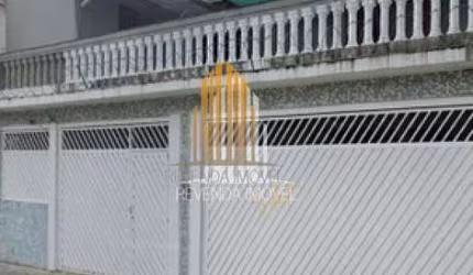 SOBRADO COM 300M², 4 DORMITÓRIO, 3 BANHEIROS, 3 VAGAS NA REGIÃO DO MORUMBI.