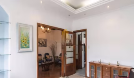 CASA ASSOBRADADA EM VILA ROMANA DE 400m² COM 4 DORMITÓRIOS , 5 BANHEIROS E 3 VAGAS Á VENDA