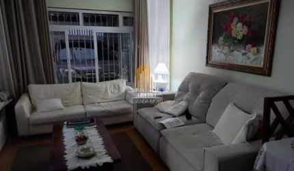 Sobrado Residencial de 160m² com 2 dormitório, edícula, 2 vagas em Moema - São Paulo/SP.
