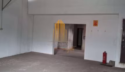 Vila Firmiano Pinto - Galpão Comercial de 320m² com 2 vagas.