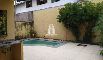 Casa em Condomínio à venda de 360m² com 3 suítes e 3 vagas no Alto da Boa Vista - São Paulo Casa em