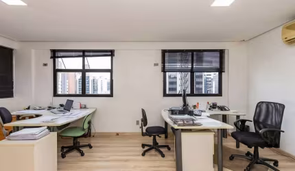 Edifício Thalent Office Center na Vila Nova Conceição, Conjunto Comercial de 350m² com 6 vagas.