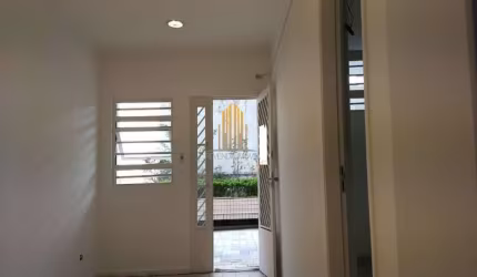Condomínio Edifício Caetés, Liberdade- Loja de 55m² com 2 salas, 2 banheiros á venda
