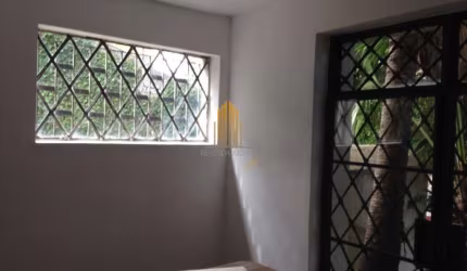 Sumaré - Casa Comercial de 607m² com 14 amplas salas, 8 banheiros e 10 vagas.