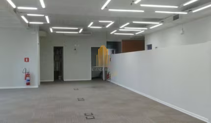 Conjunto Comercial no Condomínio Paulista de Seguros III  no Brooklin com 374,80 m²  2 salas 8 vagas