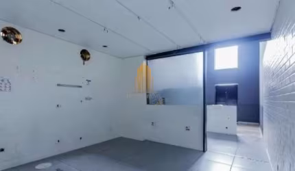 Sobrado Comercial de 220m² com 5 salas, 1 depósito, 2 vagas na Vila Nova Conceição. - São Paulo.  Vi