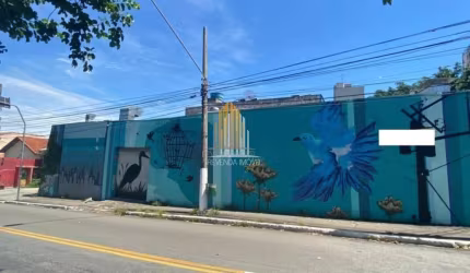 GALPÃO COM 4 SALAS, 4 VAGAS DE GARAGEM, COM 380,00M² NA REGIÃO DE PINHEIROS EM SÃO PAULO - CAPITAL.
