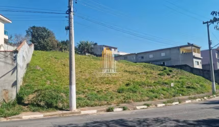 TERRENO EM DECLIVE DE 1475M² Á VENDA NO  JARDIM ANGELA