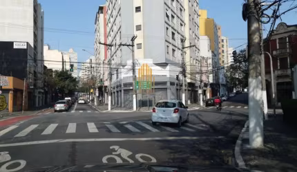 Loja / Salão Comercial de 80m² com 4 banheiros à venda na região da Santa Cecília - São Paulo.