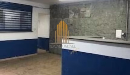 Prédio Comercial de 785m² com 3 pavimentos, 13 banheiros, estacionamento em Santo Amaro - São Paulo.