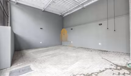 PRÉDIO COMERCIAL LOCALIZADO NO BOM RETIRO POSSUI 253M² COM 8 LOJAS E 7 STÚDIOS Á VENDA