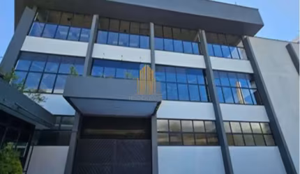 Barra Funda - SP, Galpão industrial com Escritórios de 3.647m² com 20 vagas.