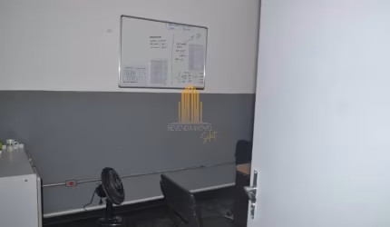 Galpão Comercial de 1.785m² pavimento com 2 andares, vestiário, depósito em Socorro - São Paulo.