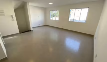 Saúde - Casa de condominio fechado de 95m² com 2 suites, 3 banheiros e 2 vagas