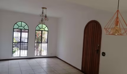 Jabaquara, Sobrado Residencial/Comercial de 136m² com 2 dormitórios, Edícula, 2 vagas.