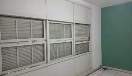 Vila Clementino, Sobrado Comercial de 120m² com 4 salas, 1 vaga.