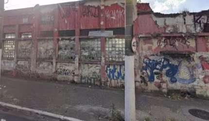 Tatuapé Terreno Comercial de 3000m² com zoneamento ZEUP.