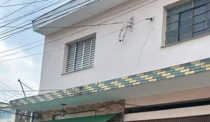Interlagos, Prédio Misto de 160m² com 2 vagas.