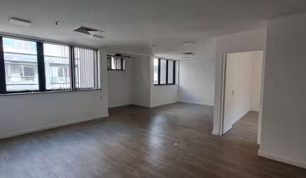Condomínio Baptistella em Vila Buarque, Sala Comercial de 79m² com 2 banheiros e 2 vagas