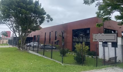 Ótimo Imóvel Comercial na Linha Verde