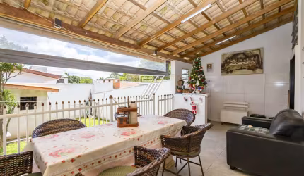 Casa com 3 quartos à venda na Rua Benjamin Cavet, 238, São Braz, Curitiba, 180 m2 por R$ 850.000