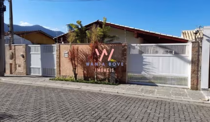 Casa com Edícula, 4 dormitórios à venda, 160m² por R$ 850.000 - Martim de Sá - Caraguatatuba/SP