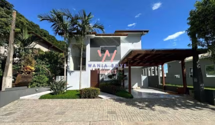 Casa Alto Padrão, com 3 dormitórios à venda, 251 m² por R$ 2.200.000 - Massaguaçu - Caraguatatuba/SP