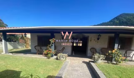 Casa a 200m da Praia, com 2 dormitórios à venda, 400m² por R$1.500.000 - Barequeçaba - São Sebastião/SP