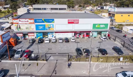 Ponto comercial para alugar na Avenida Getúlio Vargas, 657, Centro, Piraquara