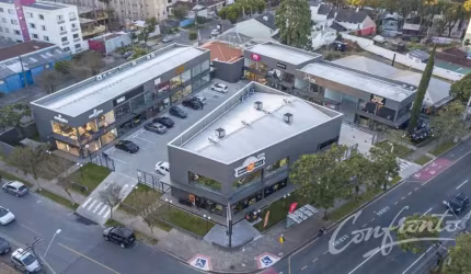 Ponto comercial para alugar na Avenida dos Estados, 1066, Água Verde, Curitiba, 66 m2