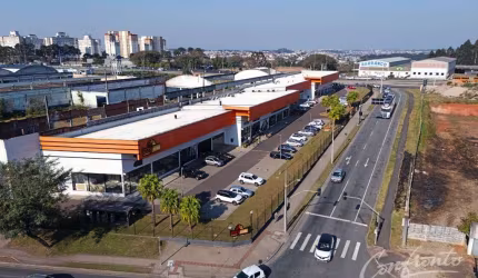 Ponto comercial para alugar na André Ferreira Barbosa, 8157, Capão Raso, Curitiba, 75 m2 por R$ 5.600