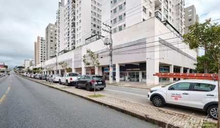 Ponto comercial para alugar na Avenida Paraná, 3059, Boa Vista, Curitiba, 37 m2 por R$ 3.200