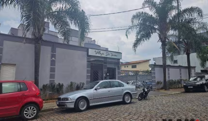 Apartamento com 2 dormitórios à venda, 62 m² por R$ 270.000