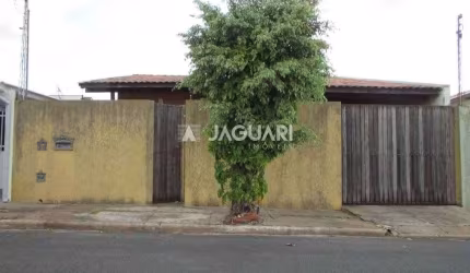 Casa no Bairro JARDIM MÁRCIA I na cidade de  Agudos;