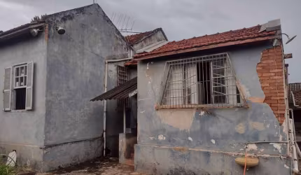 Casa no Bairro CENTRO na cidade de  Agudos;