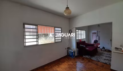 Casa no Bairro CENTRO na cidade de  AGUDOS;