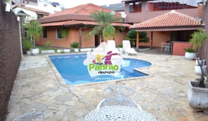 Casa Térrea Alto Padrão 3dorm  Renato Maia,GR-R$2.1 mi,Cod:8093