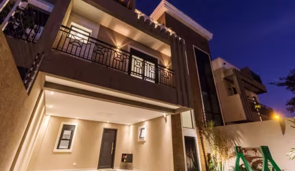 Sobrado no Portão com 3 quartos - Porteira Fechada - 177 m² | Ref 321