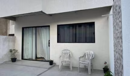 Casa com 2 dormitórios à venda, 96 m² por R$ 450.000,00 - Jardim Sulacap - Rio de Janeiro/RJ