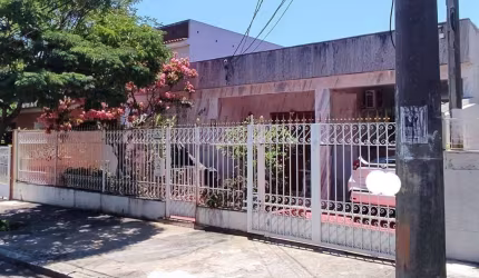 Casa linear condomínio Nova Valqueire - 3  quartos sendo 02 suítes.