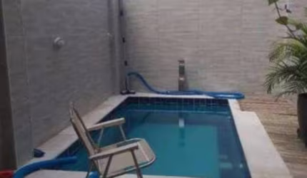 Casa com 3 dormitórios à venda, 78 m² por R$ 320.000 - Vila Valqueire.