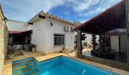 Casa com 4 dormitórios à venda, 380 m² por R$ 950.000,00 - Taquara - Rio de Janeiro/RJ