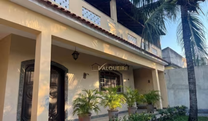 Casa com 4 dormitórios à venda, 334 m² por R$ 950.000,00 - Jardim Sulacap - Rio de Janeiro/RJ