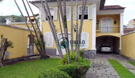Casa com 5 quartos s à venda, 315 m² por R$ 2.500.000 - São Francisco - Niterói/RJ