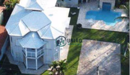 Maravilhosa casa com 6 dormitórios à venda, pertinho da praia- Unamar - Cabo Frio/RJ