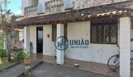 Casa com com excelente terreno e ótima localização,  3 dormitórios à venda, no Engenho do Mato!