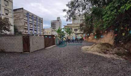 Ótimo Terreno ( dois lotes), 645 m² - venda por R$ 2.105.000  - Centro/Fátima - Niterói/RJ