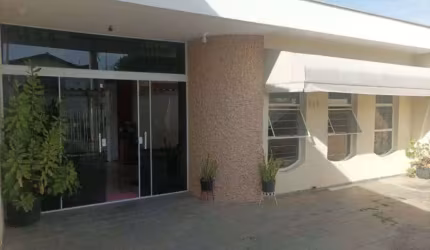 Casa térrea/ Comodos amplos/ Edícula/ Vila Progresso/ Acesso Dom Aguirre