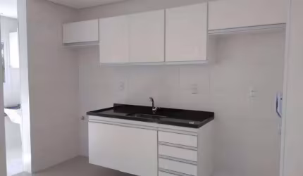 Apto novo 2 dorm./ Suíte/ Armários/ Sacada/ Vila Jardini